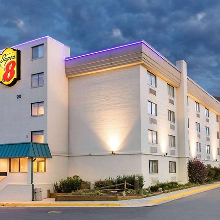 Super 8 By Wyndham Frederick Hotel Ngoại thất bức ảnh