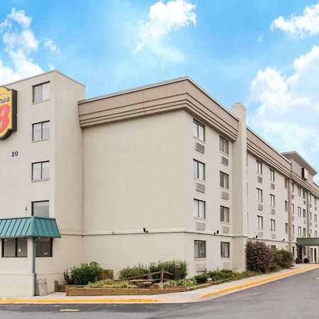 Super 8 By Wyndham Frederick Hotel Ngoại thất bức ảnh