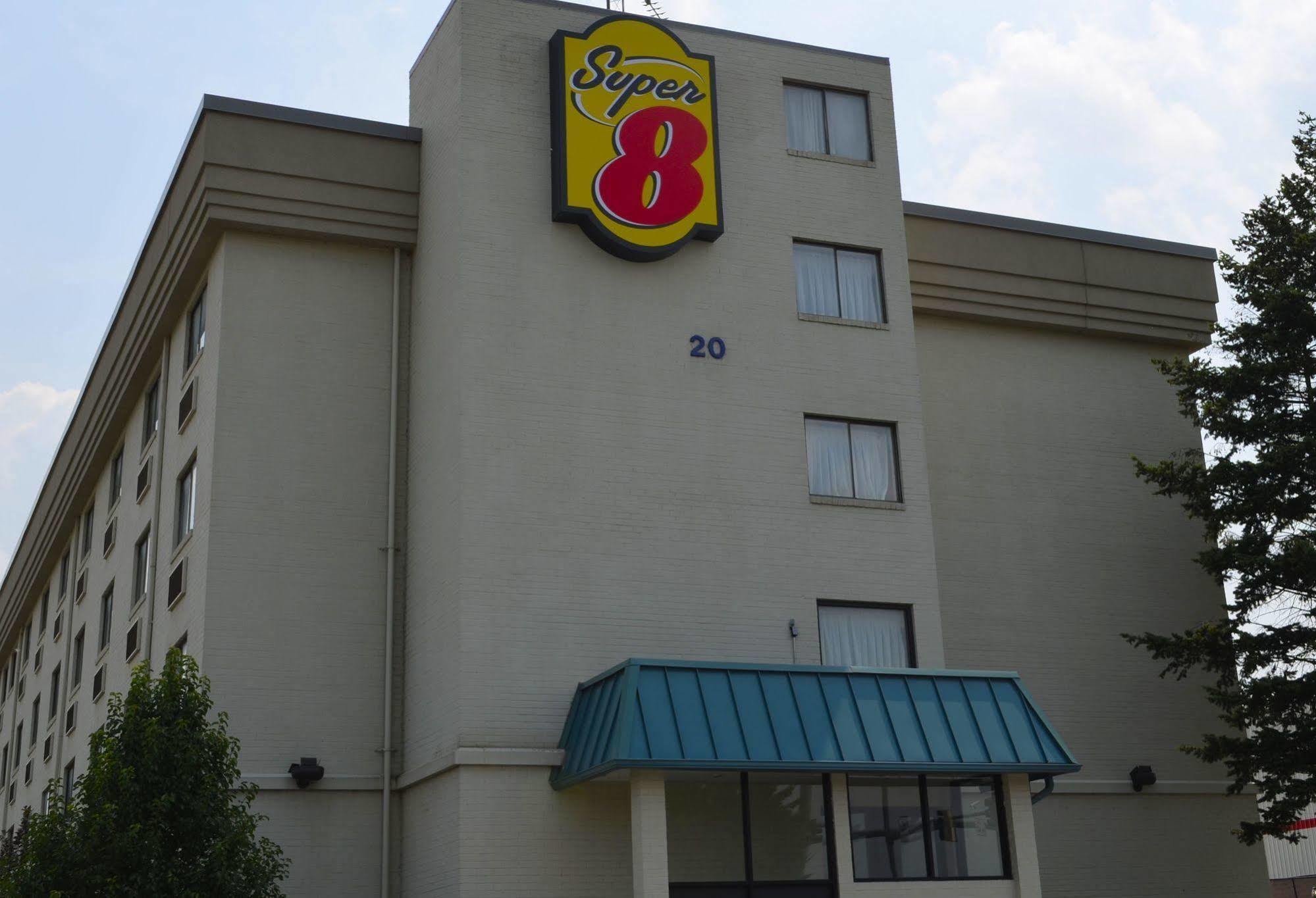 Super 8 By Wyndham Frederick Hotel Ngoại thất bức ảnh