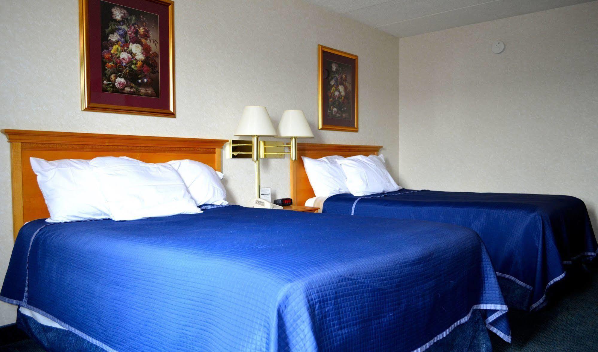 Super 8 By Wyndham Frederick Hotel Ngoại thất bức ảnh